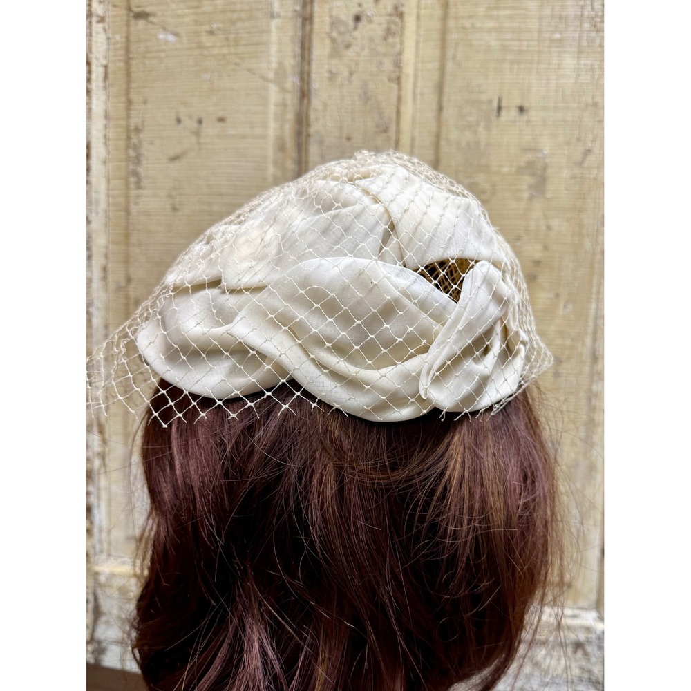 Vintage Ivory Satin Pillbox Hat with Veil Bridal Special Occasion - Picture 9 of 17